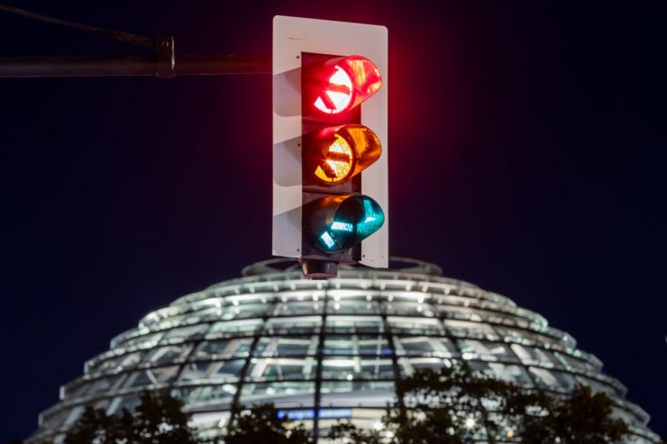 Anders überlegt / Ampel verschärft Corona-Pläne für Deutschland – „Faktisch Lockdown für Ungeimpfte“