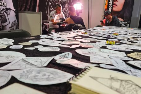 Vorlagen, so weit das Auge reicht: Viele der Besucher ließen sich vor Ort tätowieren