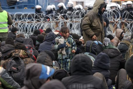 Editorial / Holt die Migranten-Kinder raus aus Belarus – Zu Lukaschenkos perfidem Umgang mit Migranten