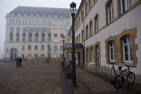 Ungewöhnlicher Prozess  / Untersuchungsrichter fühlt sich von Anwalt unter Druck gesetzt