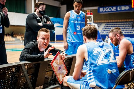 Nationaltrainer Ken Diederich kann seinen Kader zurzeit aus einem „Pool“ von nicht weniger als  25 Spielern zusammenstellen