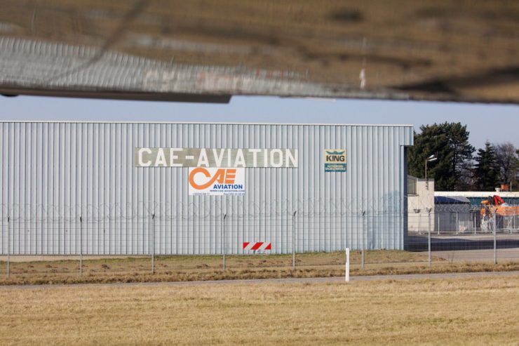 Luxemburger Firma / CAE Aviation ist in einen Militärskandal verwickelt – das beschäftigt auch Luxemburgs Politik
