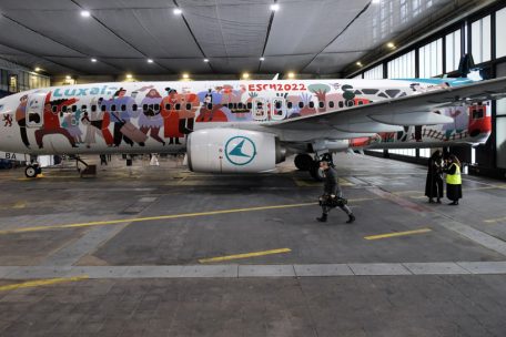 Findel / Kulturjahr 2022: Eine Luxair-Maschine mit Escher Flair