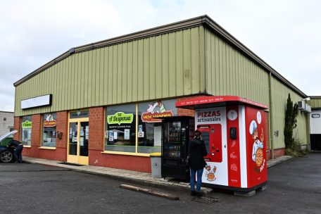 Petingen / Juristisches Gutachten: Aufstellen von Pizza-Automaten ist rechtens