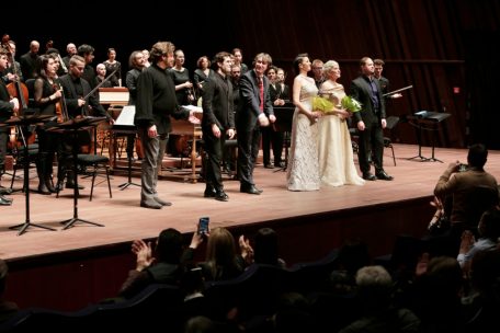 Alain spannt den Bogen / Große Namen garantieren große Kunst – meistens …