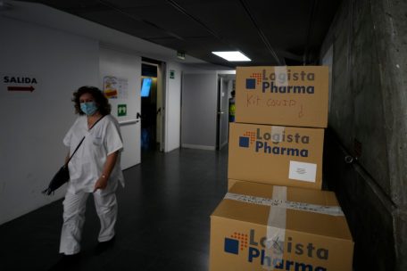 ECDC-Bedrohungsanalyse / Vorläufige Daten weisen auf „erheblichen Vorteil“ von Omikron hin – Booster ab 40 „dringend notwendig“