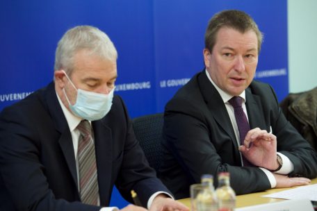 Die Regierung greift durch und will die Impfquote durch Druck auf die Arbeitnehmer steigern