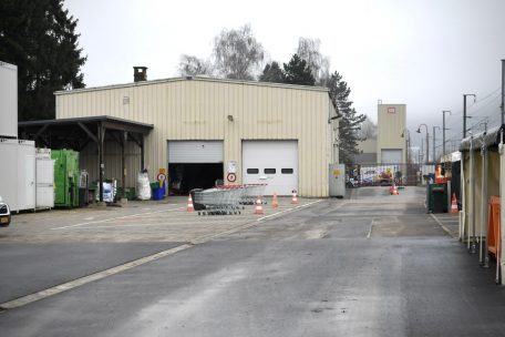 Ab Anfang des neuen Jahres soll die Halle des Recyclingzentrums in Walferdingen nicht mehr genutzt werden