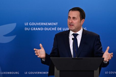 Im Parlament / Schwurbler werden zum Thema: Premier Bettel und Polizeiminister Kox sollen Erklärungen liefern