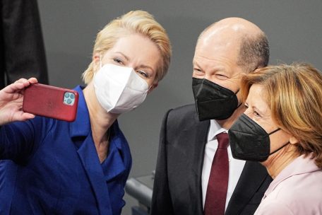 Berlin / Olaf Scholz wird zum neuen deutschen Bundeskanzler gewählt