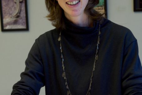 Lieke Mevis berät bei „natur&ëmwelt“ Menschen zu Umweltthemen und hat jede menge Ideen für ökologische Geschenkideen und Verpackungen