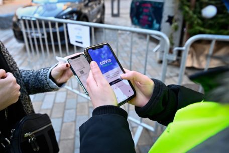Covid-Regeln / Wie 2G zum Hemmschuh für den Besuch aus Übersee wird