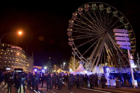 Kein Durchkommen am Weihnachtsmarkt an der „Gëlle Fra“
