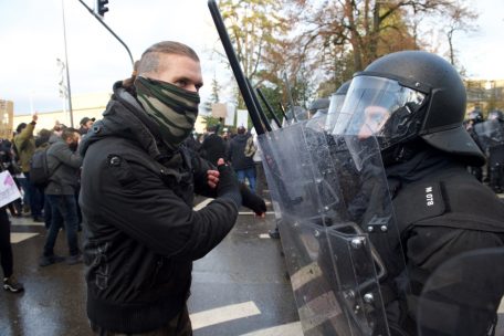Die Absichten einiger Protestierender waren deutlich zu erkennen