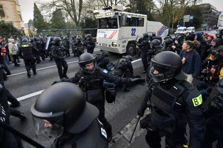 Nach Protesten / Justiz: Vier Menschen aus Gewahrsam entlassen, einer in Untersuchungshaft