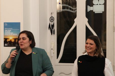 Die beiden neuen Tutoren Lara Pierri (l.) und Aurélia Benvenuto 