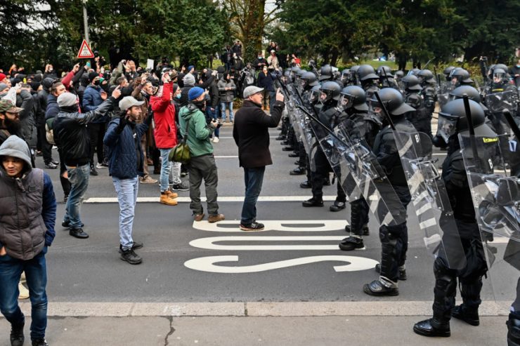 Tarierung der Demokratie-Waagschale  / Polizeiminister Henri Kox über den Einsatz am vergangenen Wochenende 