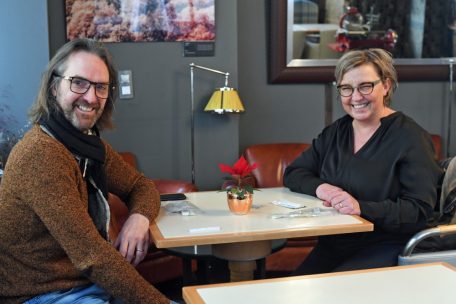 Krut Wijnant (l.) und Kristine Scheppers sind für einen Tagesausflug aus Belgien ins Großherzogtum gekommen und wussten noch nichts von den neuen Regeln