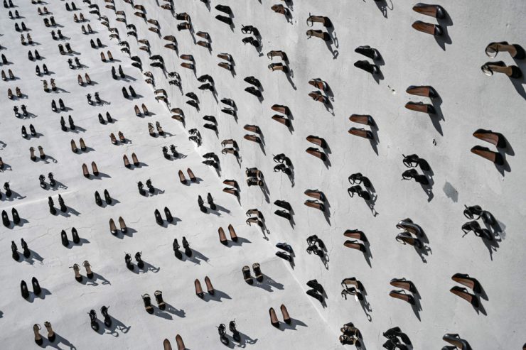 Gewalt / Welle von Berichten von misshandelten Frauen erschüttert Serbiens Webwelten