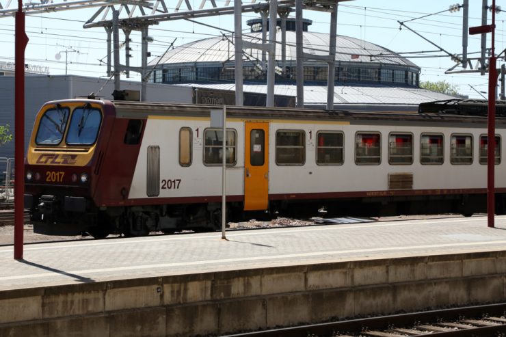 Unfall / Person wird am Schifflinger Bahnhof vom Zug erfasst