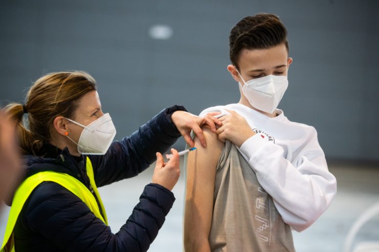Luxemburg / Jugendliche ab 12 Jahren dürfen Boosterimpfung erhalten
