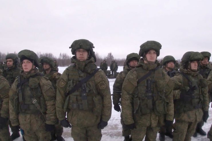 Kasachstan / Putin demonstriert Stärke: Russische Truppen führen Militäreinsatz in Zentralasien gegen Protestler an