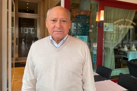 Die Geschäftszahlen von Jean Suteras Restaurant „Le Rabelais“ auf der place d’Armes leiden unter den anhaltenden Protesten