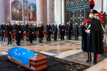 Trauerfeier für verstorbenen David Sassoli / Europa und Italien sagen „Ciao David“
