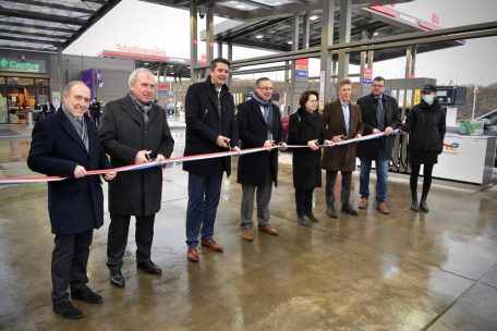 Am Mittwoch wurde die Tankstelle offiziell eingeweiht