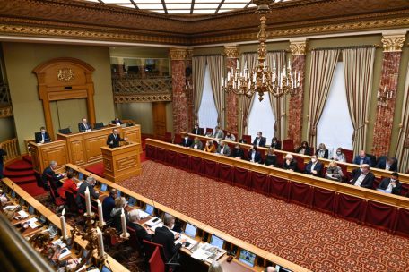 Parlament / Breite Zustimmung für die Impfpflicht: Der Konsultationsdebatte soll ein Gesetz folgen