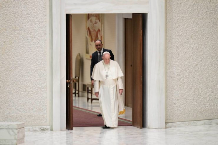 „Bilanz des Schreckens“ / Papst Benedikt in Münchner Missbrauchsgutachten schwer belastet