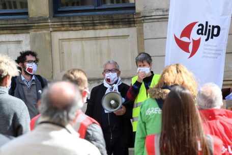 Pressefreiheit / „Das kann alles sehr gefährlich werden!“: Sorge um die Sicherheit von Journalisten