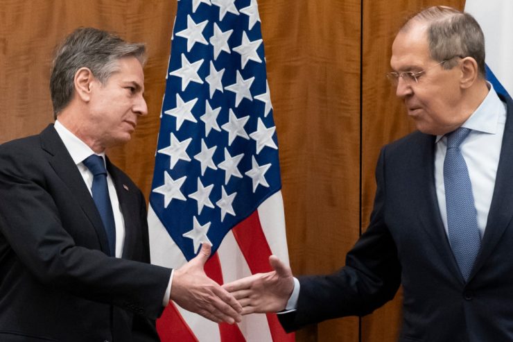 Ukraine-Krise / Nach „offenen“ Gesprächen in Genf warnt US-Außenminister Blinken Russland vor Krieg