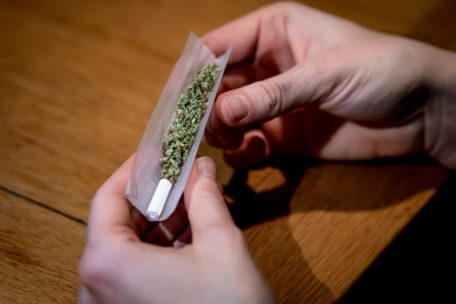 USA / Neue Forschungsergebnisse: Corona-Infektion könnte durch Cannabis geheilt werden 