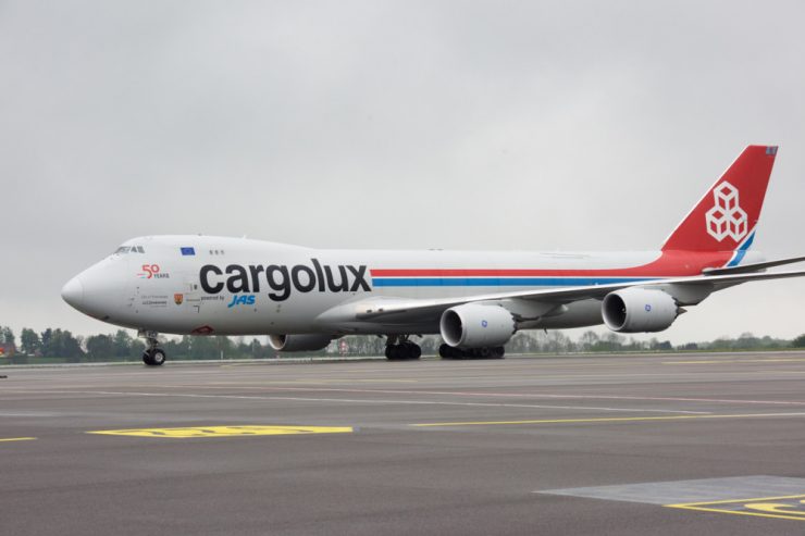 Luftfahrt / Blinder Passagier überlebt mehrstündigen Flug in Cargolux-Maschine