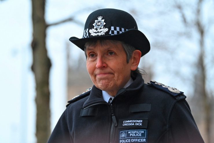 Großbritannien / Polizeichefin Dick bringt Premier Johnson unter Druck