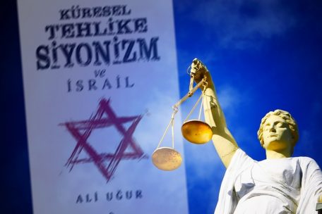 Islamismus / Ermittlungen gegen türkische Buchhandlungen in Österreich und Bayern