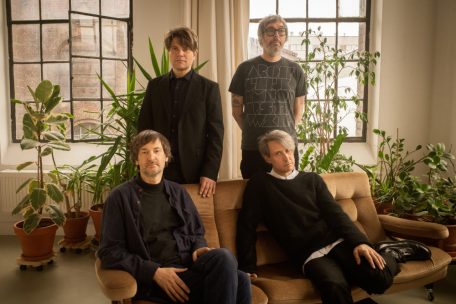 Musik / In jedem Ton liegt eine Hoffnung: Tocotronic veröffentlicht mit „Nie wieder Krieg“ Musik gegen die Vereinzelung