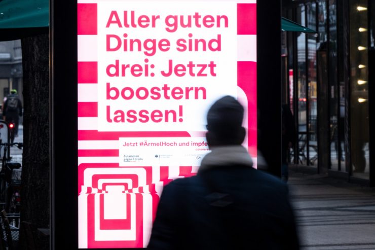 Deutschland / „Boostern“ zum Anglizismus des Jahres 2021 gekürt