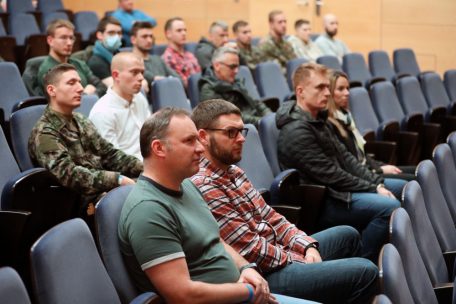 Covid hat auch bei Polizei und Armee Spuren hinterlassen. Viele Mitglieder befinden sich aktuell in Quarantäne.