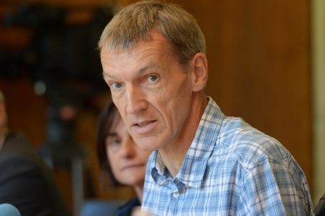 Dr. Vic Arendt arbeitet als Mediziner im „Centre hospitalier de Luxembourg“ – er schätzt die Verträglichkeit von Lagevrio als „gut“ ein 