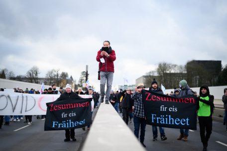 Luxemburg-Stadt / Etwa 150 Protestler demonstrieren am Samstag friedlich gegen Covid-Politik der Regierung