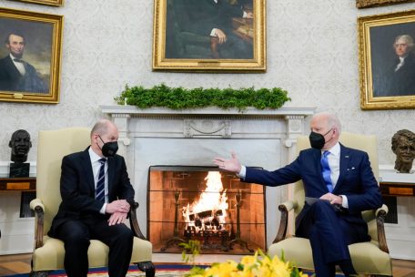 Ukraine-Konflikt / Deutschlands Kanzler Scholz in den USA