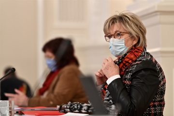 Parlament / Wer bietet mehr? Erneute Debatte über Kaufkraftverlust und explodierende Energiepreise