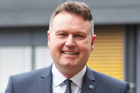 Schengen-Lyzeum / Dirk Dillschneider ist neuer Direktor: 
„Wir bilden Europäer aus“