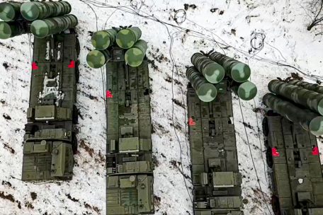 Ukraine-Konflikt / Militärmanöver in Belarus überschattet die diplomatischen Bemühungen