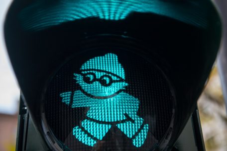 In Rheinland-Pfalz leuchten Mainzelmännchen auf den Ampeln