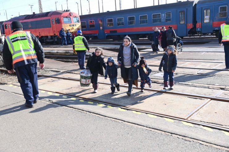 Ukraine – Situation am Sonntag / Kreml kündigt unverminderten Krieg an – Lager mit radioaktivem Abfall getroffen