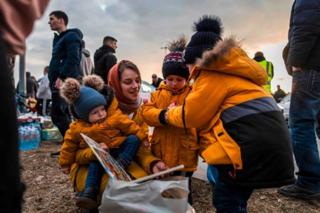 Ukrainische Flüchtlinge bei ihrer Ankunft in Przemysl