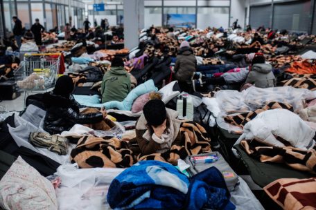 Überblick / Die Ereignisse am fünften Kriegstag: Russland greift trotz Friedensgesprächen weiter die Ukraine an